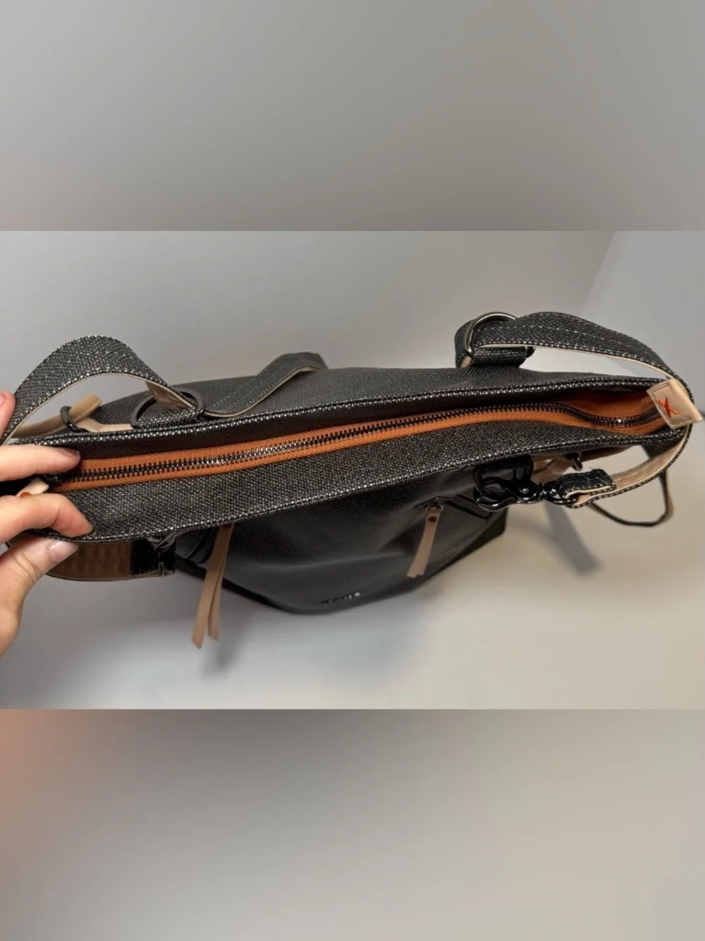 Sherpani Tempest: Tote Bag & Backpack Black Stone